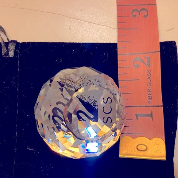 SWAROVSKI CRYSTAL Vintage Swarovski Prism Paperweight w/ black Swan SCS logo - Picture 4 of 12